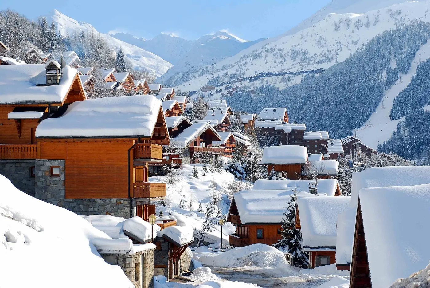 Les chalets de Méribel sous la neige